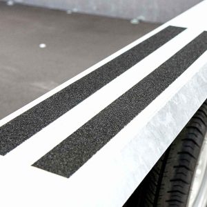 Temared Przyczepa do maszyn budowlanych Builder 153x260cm 2,7t | Rampa - obrazek 13