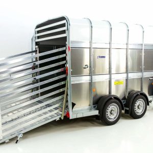 Ifor Williams Przyczepa do bydła TA510 12x7 178x372 cm | Wys. 213 cm | 3,5t | Kombi/Drzwi - obrazek 12