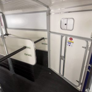 Ifor Williams Przyczepa do koni HB511 | Niebieska | Przednie wyjście - obrazek 15