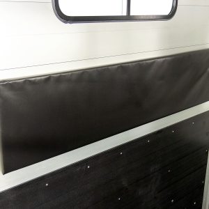 Cheval Liberte Przyczepa do koni Touring One 1,5 | Zawieszenie Pullman | Wyjście przednie | czarna - obrazek 16