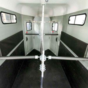 Cheval Liberte Przyczepa do koni Touring Jumping | Zawieszenie Pullman | z siodlarnią | niebieska - obrazek 7