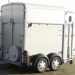 Ifor Williams Przyczepa do koni HB506 | Przednie wyjście - obrazek 9