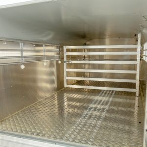 Ifor Williams Przyczepa do bydła TA5 12x4 156x372 cm Wysokość: 120 cm | 2,7t - obrazek 16