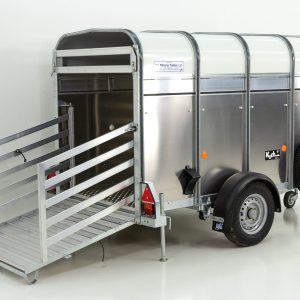 Ifor Williams Przyczepa do owiec i cieląt P8G 124x250 cm Wysokość: 120 cm | 1,4t - obrazek 4