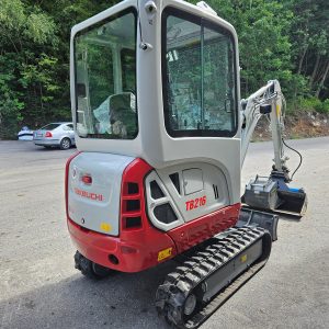 Takeuchi TB216 - obrazek 7