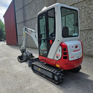 Takeuchi TB216 - obrazek 3