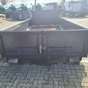Kontener rolkowy z czarnymi drzwiami dwuskrzydłowymi (11 m³) - obrazek 9