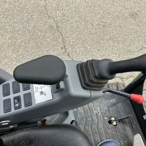 Bobcat E17 - obrazek 9